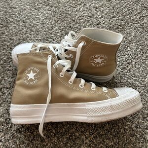 Platform Converse Women’s size 10